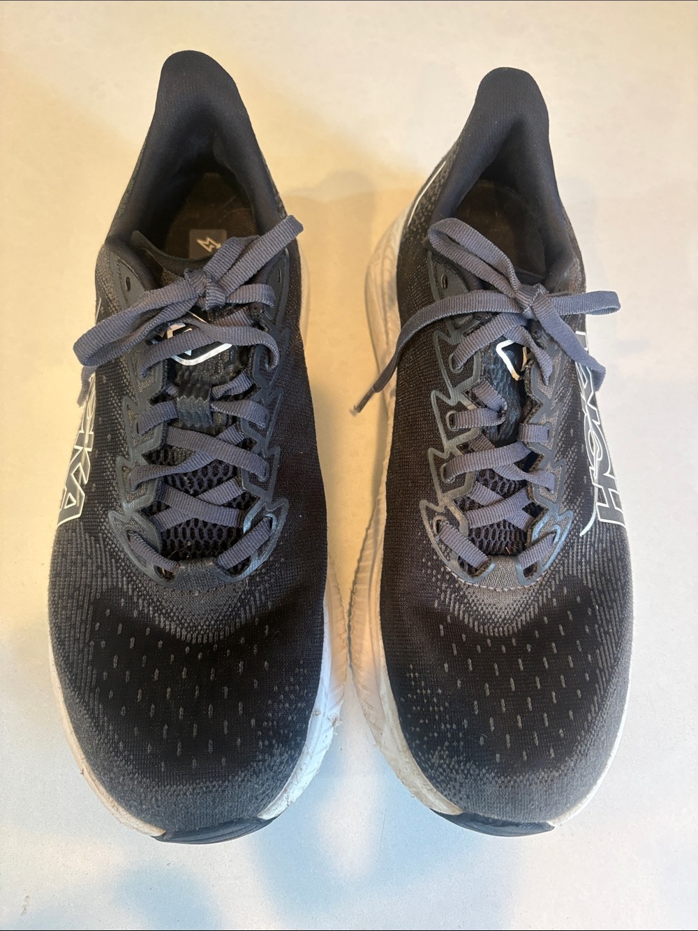 Men’s Hoka Mach 6 Size 9.5 Black